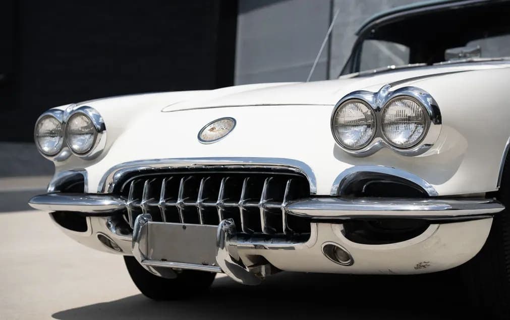 1960 Chevrolet Corvette 283/250 Fuelie, view