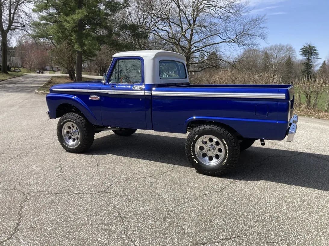 1966 Ford F-100 Custom Cab 4×4, view