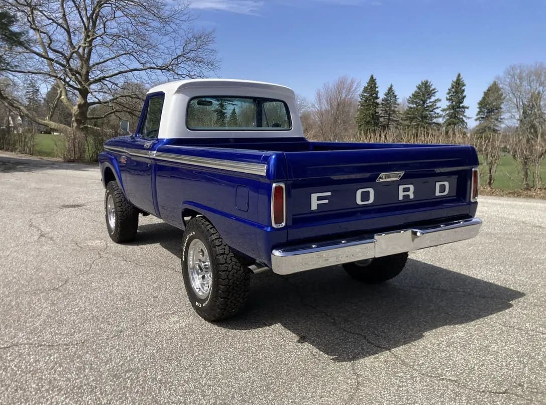 1966 Ford F-100 Custom Cab 4×4, view