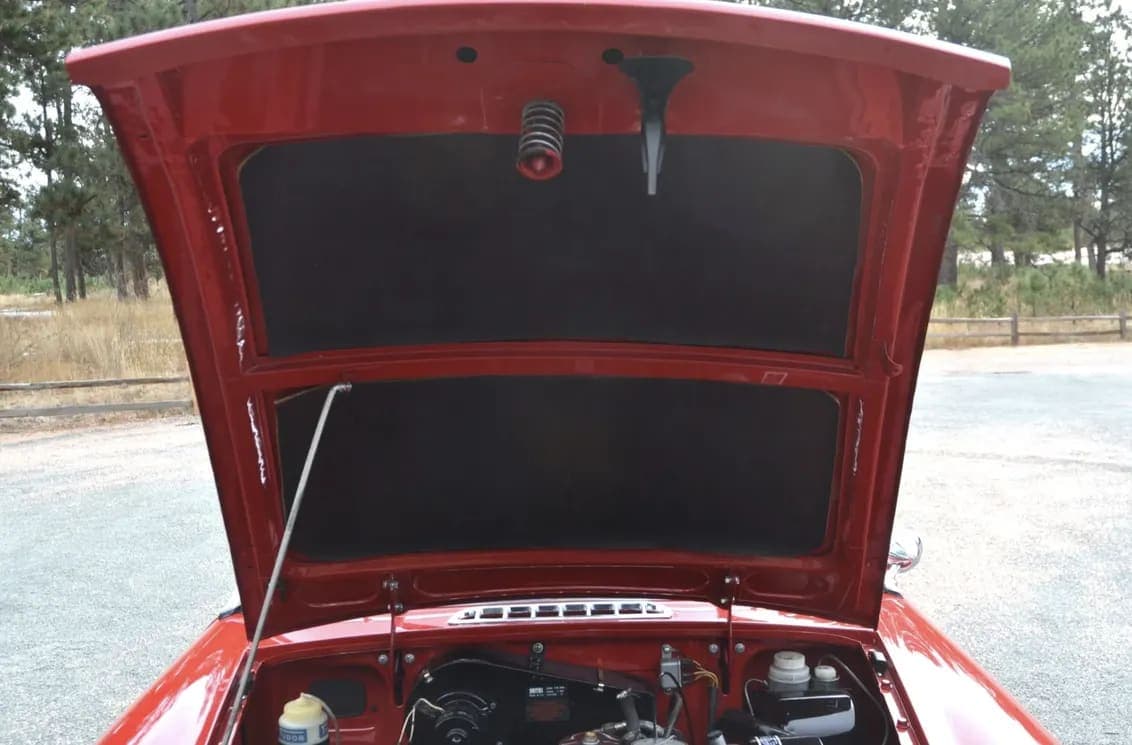 1966 MG MGB Roadster, view