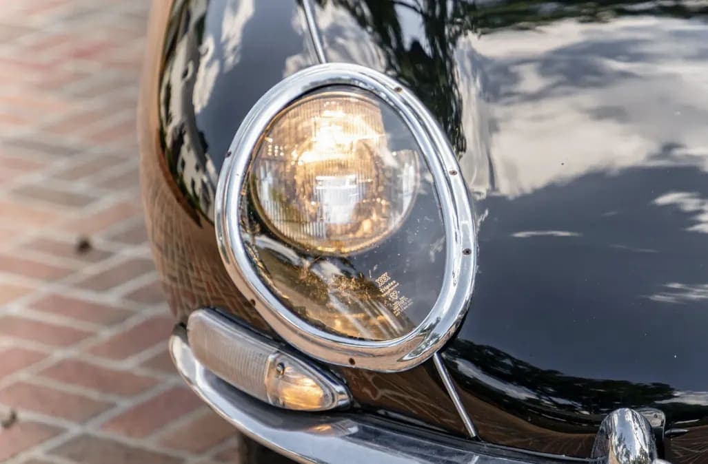 1967 Jaguar XKE Series I 4.2 Roadster, view