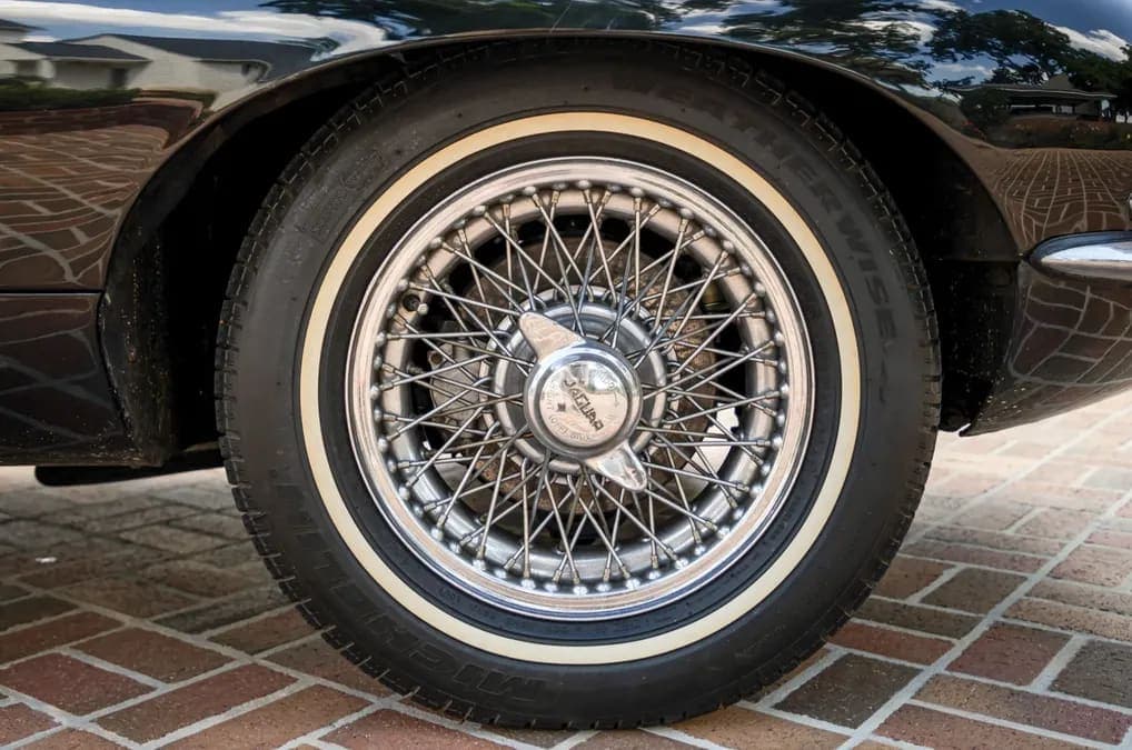 1967 Jaguar XKE Series I 4.2 Roadster, view