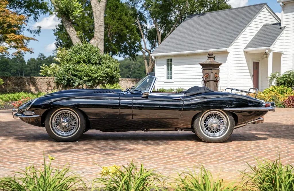 1967 Jaguar XKE Series I 4.2 Roadster, view