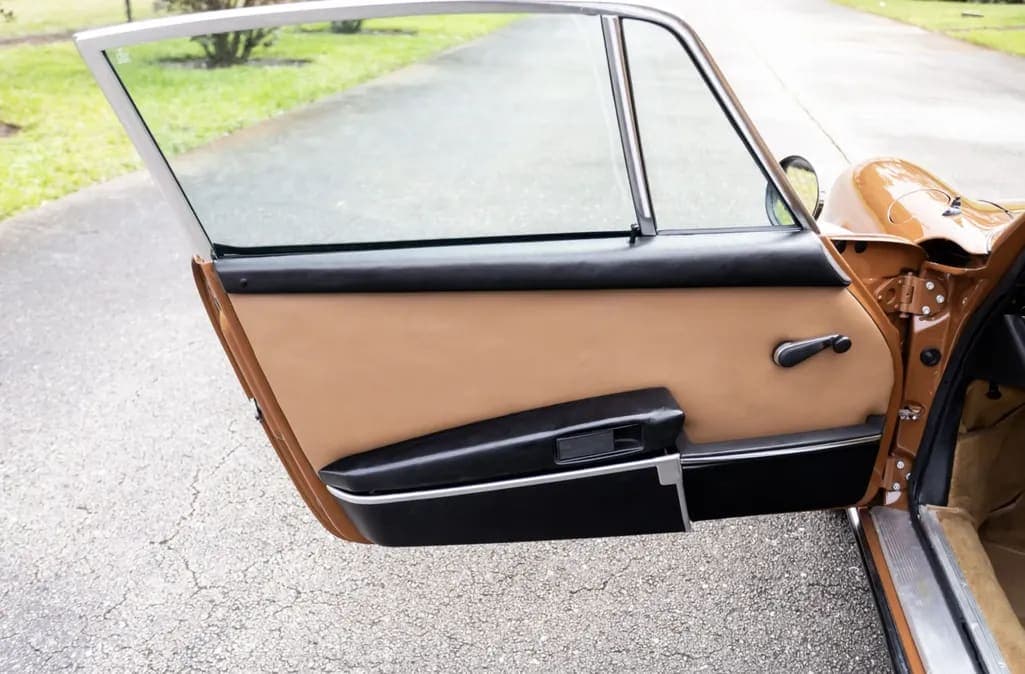 1970 Porsche 911S Coupe, view