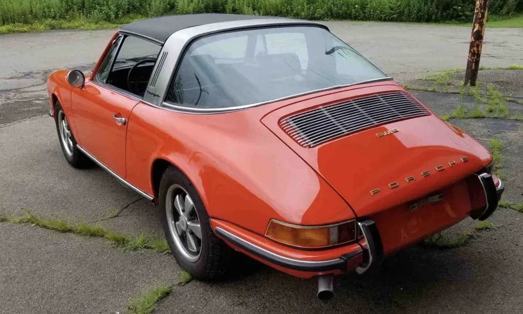 1971 Porsche 911S Targa, view