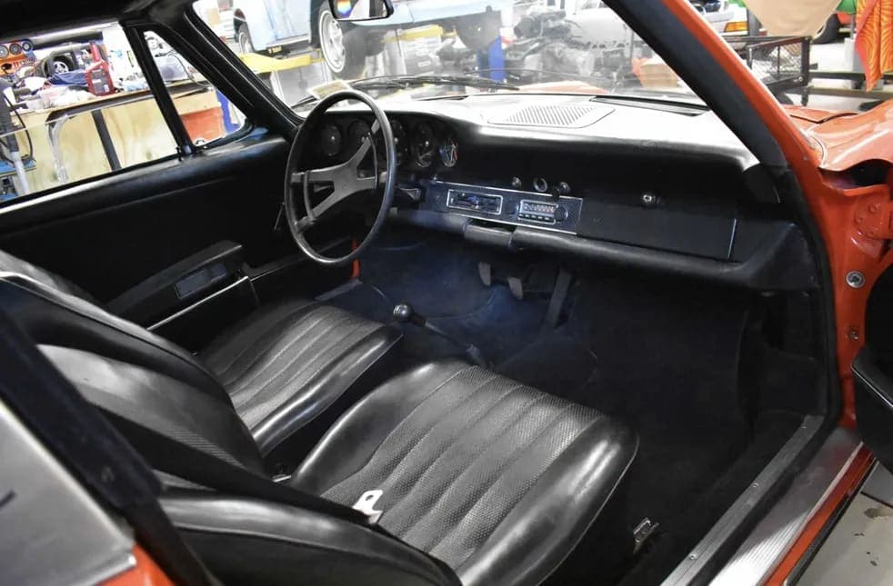 1971 Porsche 911S Targa, view