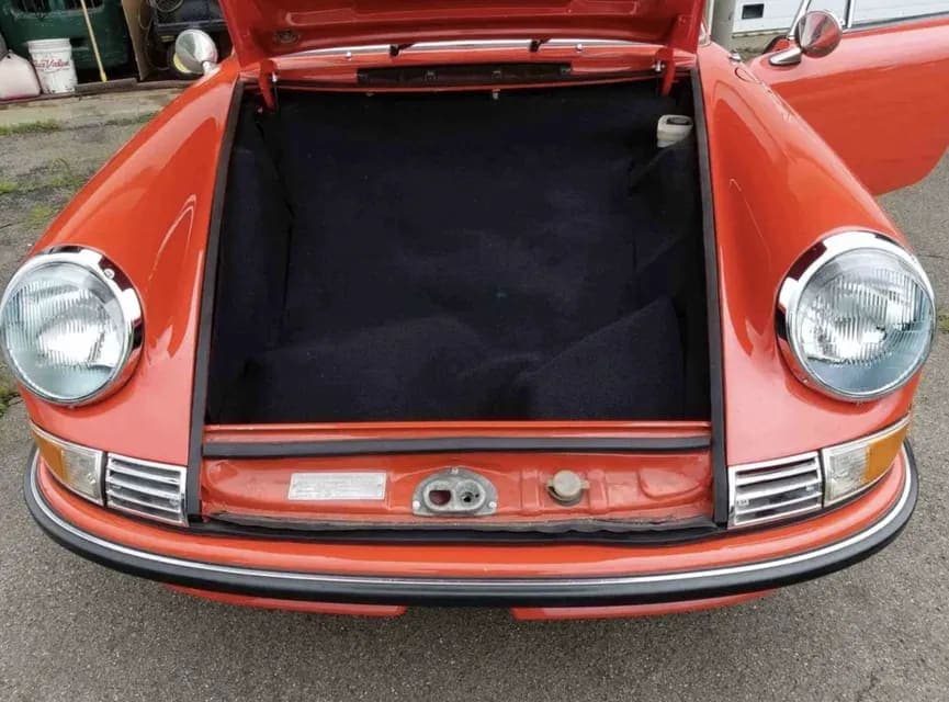 1971 Porsche 911S Targa, view
