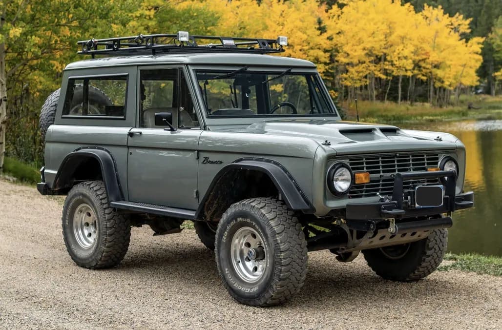 1972 Ford Bronco 302 5-Speed, view