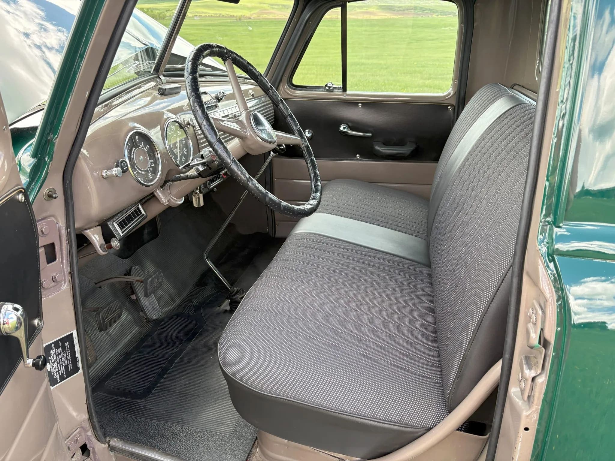 1952 Chevrolet 3100 Pickup 4-Speed, view